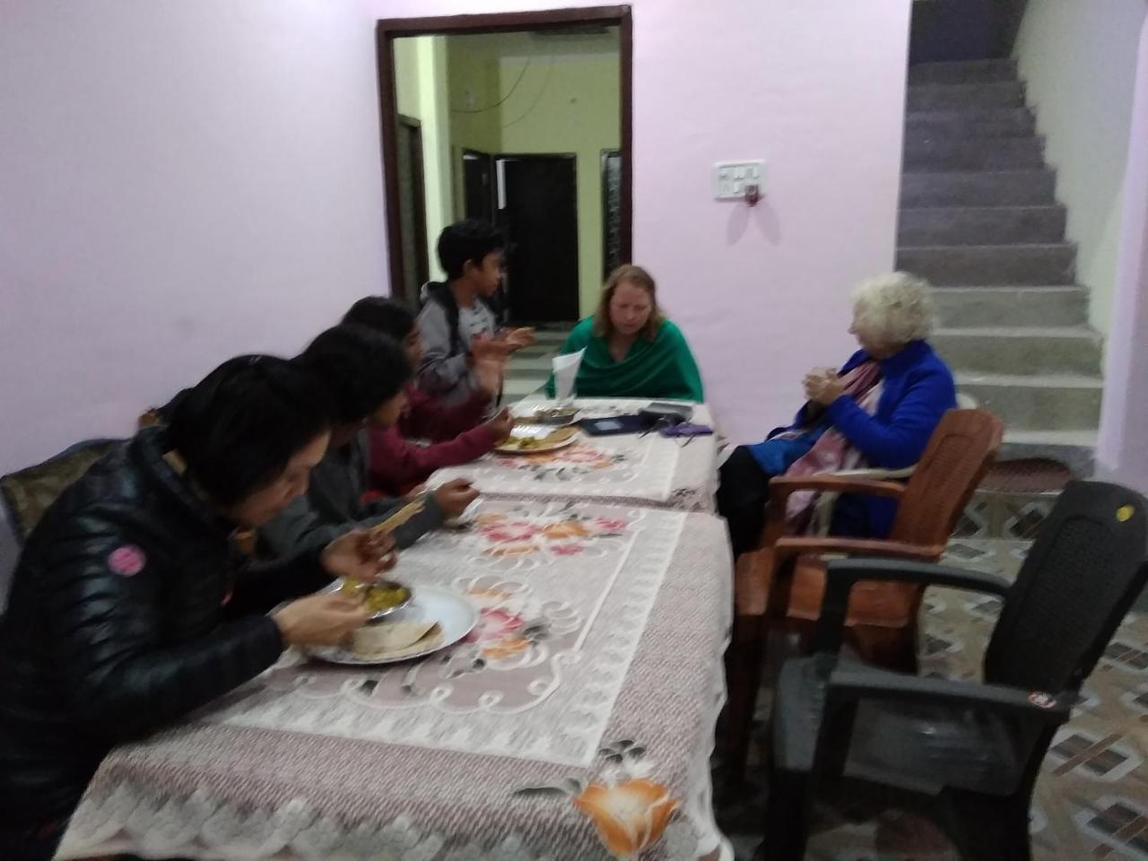 Happy Homestay 克久拉霍 外观 照片
