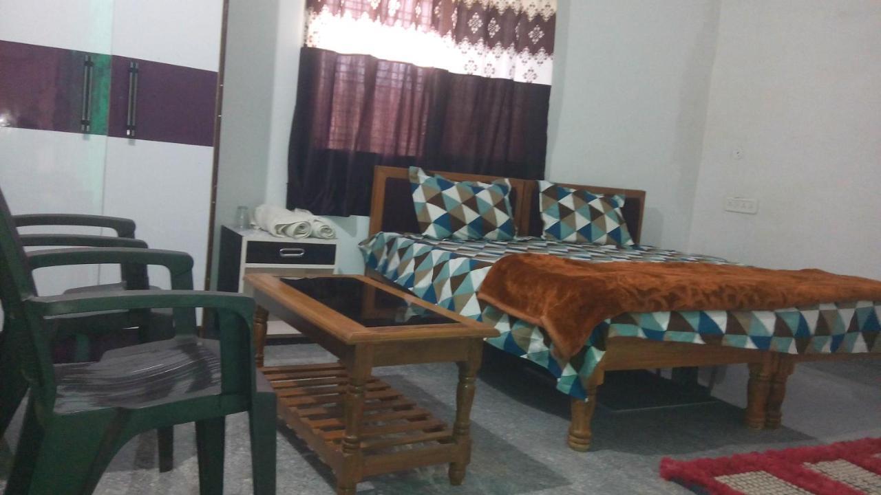 Happy Homestay 克久拉霍 外观 照片